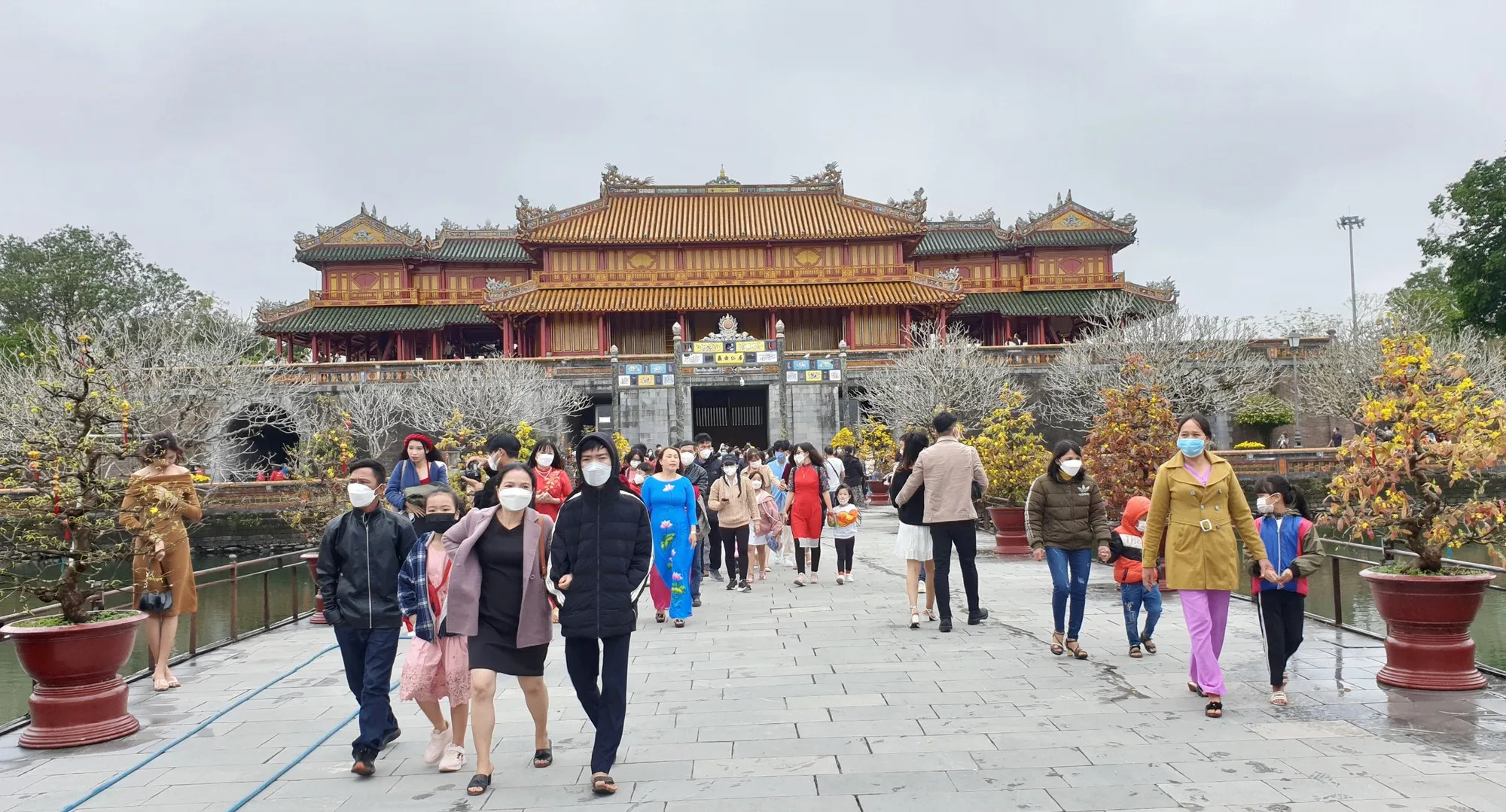 Huế mang không khí nhộn nhịp những ngày cận Tết