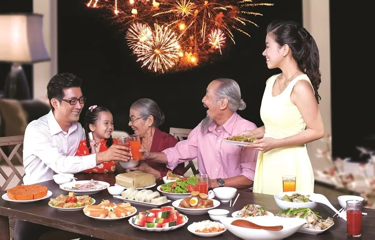 Vé máy bay đêm giao thừa, kịp trở về bên mâm cơm gia đình!