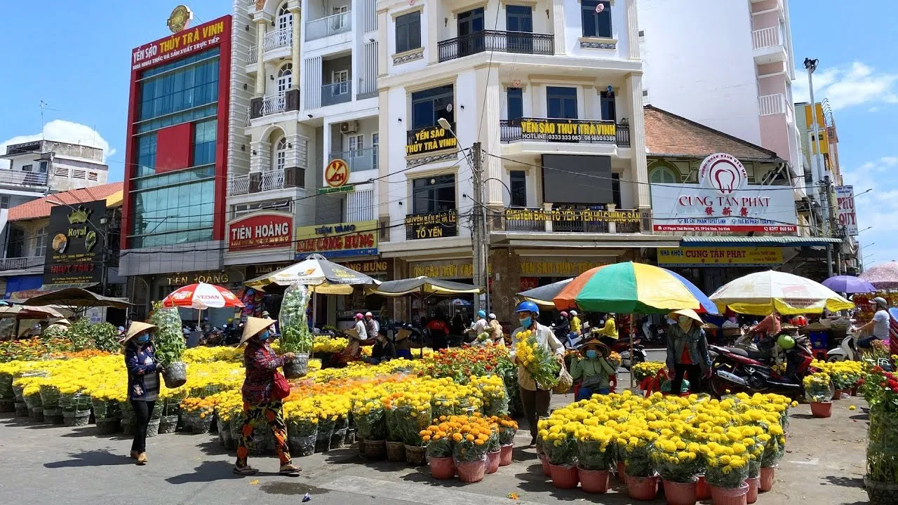 Thành phố Vinh ngập tràn không khí rộn ràng những ngày cận Tết