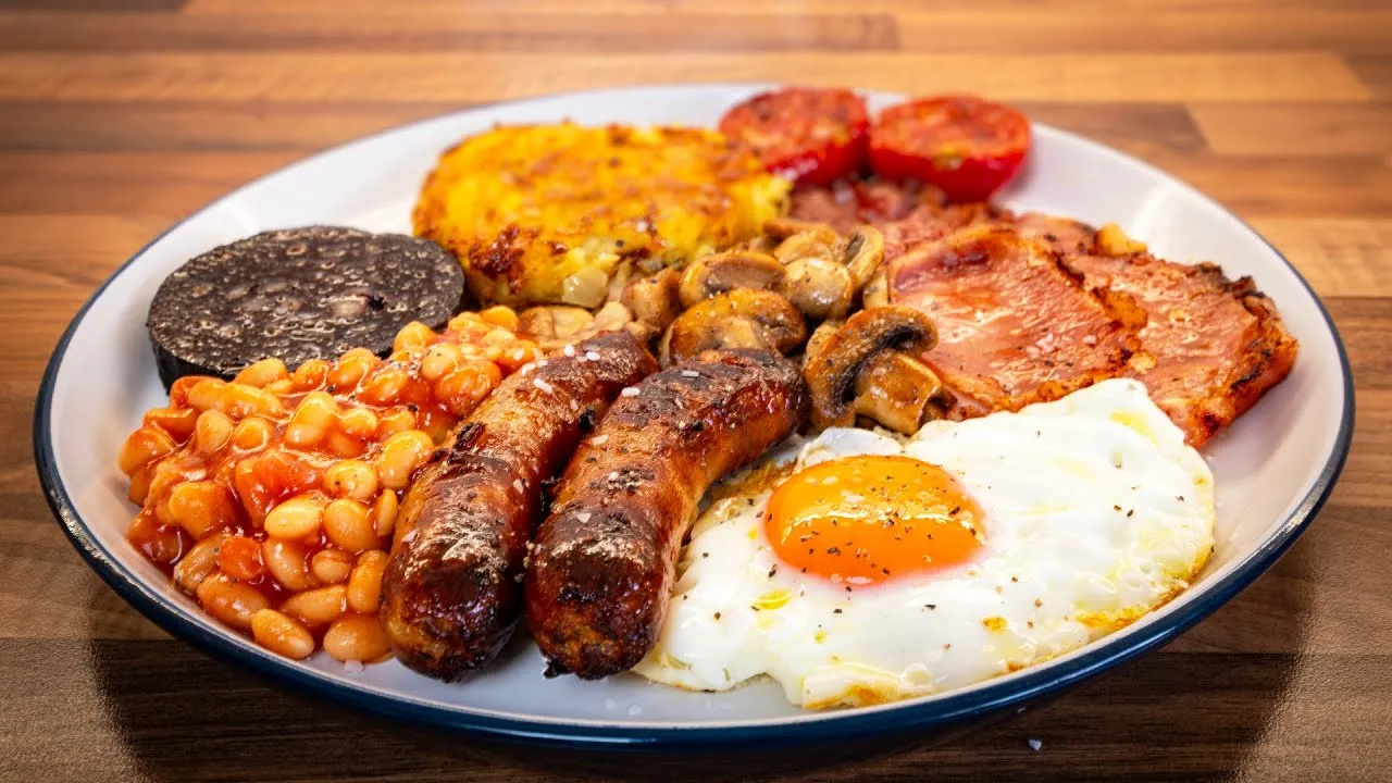 Một bữa sáng truyền thống Anh quốc giúp khởi đầu ngày mới tràn đầy năng lượng.