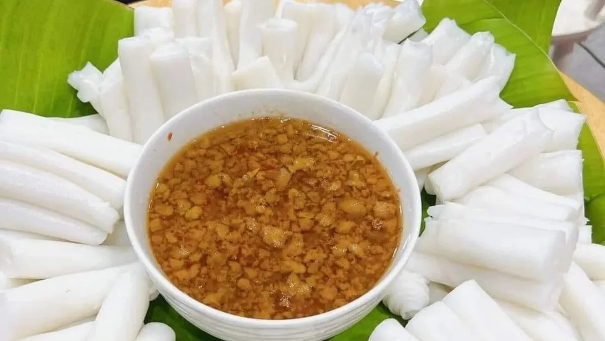 Hương vị bánh gật gù đơn giản nhưng lại mang sự hài hòa đặc biệt khiến ai ăn cũng gật gù khen ngon.