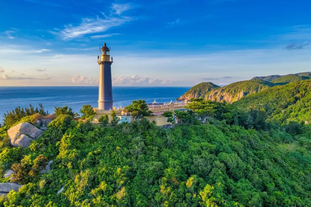 Ngọn Hải đăng Đại Lãnh (Mũi Điện)