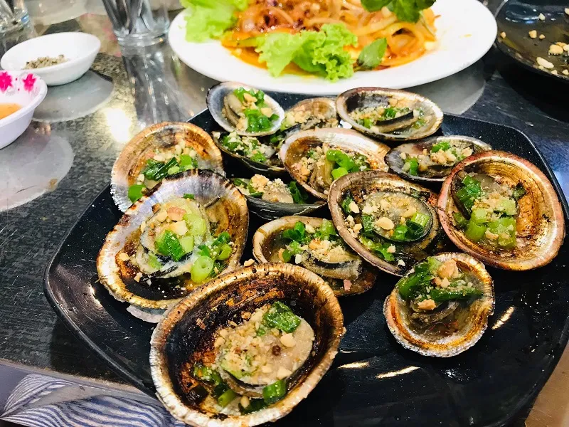 Ốc Vú Nàng là một đặt sản không nên bỏ lỡ khi du lịch Vĩnh Hy