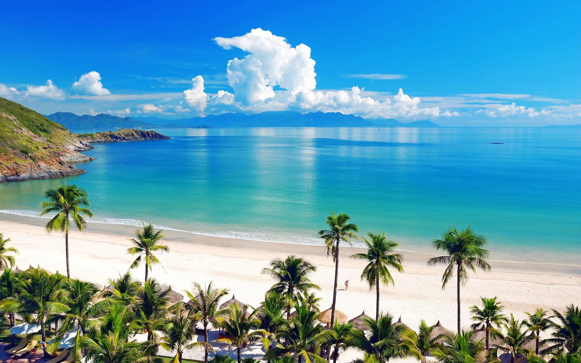 Biển Trần Phú là biểu tượng của thành phố biển Nha Trang