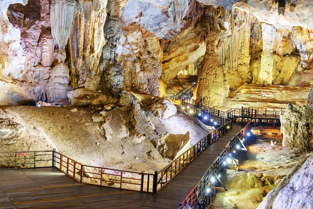 Động Thiên Đường - vẻ đẹp như chốn cổ tích