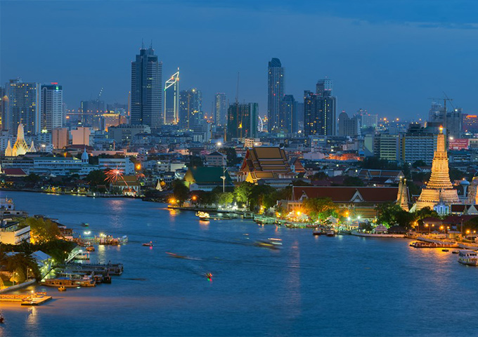 Vé máy bay khuyến mãi đi Thái Lan chèo thuyền trên sông Chao Phraya