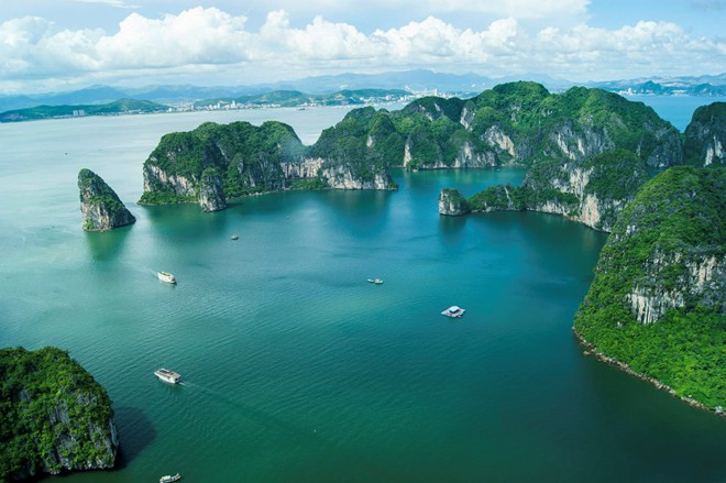 Vé máy bay giá rẻ 20-10 khám phá địa điểm mới lạ