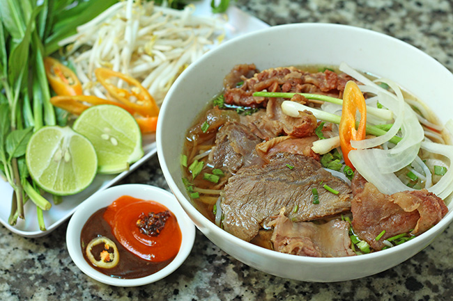 Bún bò Huế