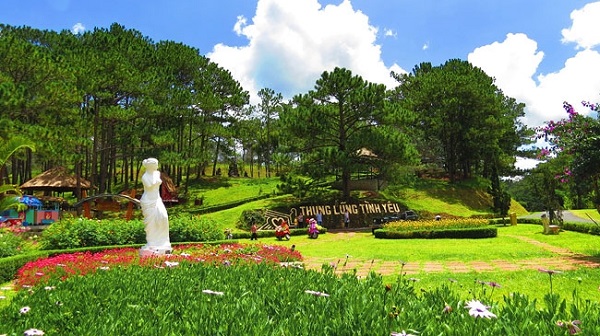 Vẻ đẹp của Thung Lũng Tình Yêu
