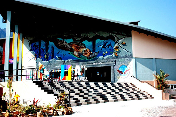 Art in Paradise
