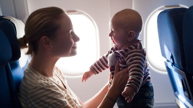 Trẻ em dưới 2 tuổi đi máy bay Vietnam Airlines