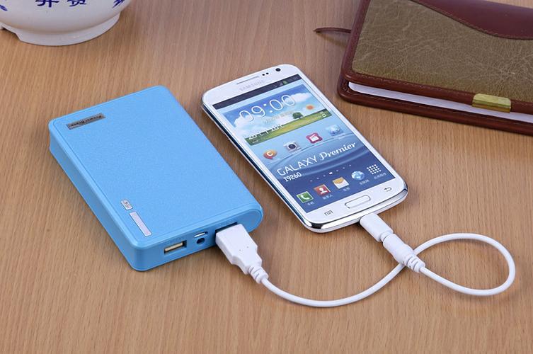 Những vật dụng không được mang lên máy bay