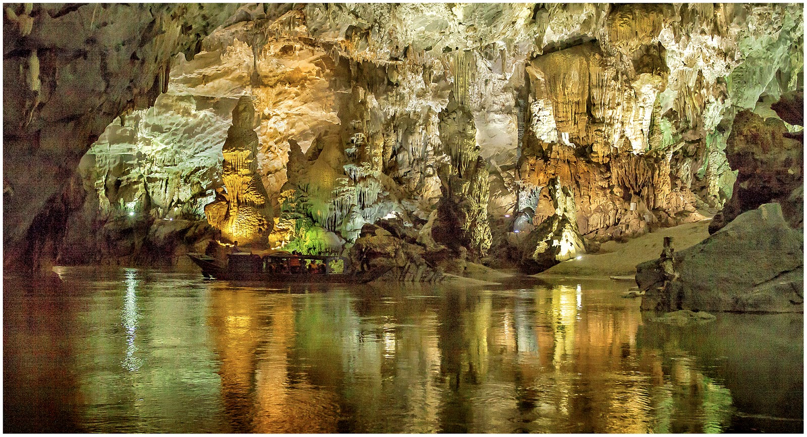 Vé máy bay đi Đồng Hới