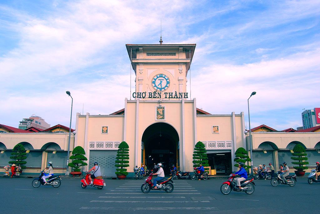 Vé máy bay Huế đi Sài Gòn