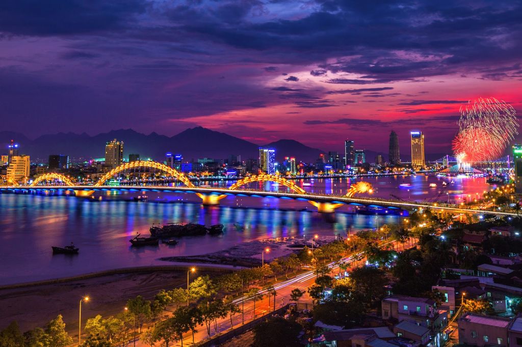 Vé máy bay giá rẻ đi Đà Nẵng tháng 7 