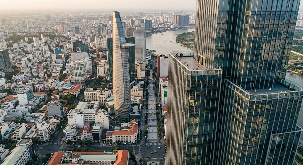 Mỗi góc phố Sài Gòn đều kể một câu chuyện, có vui, có buồn, có cả những điều chưa nói