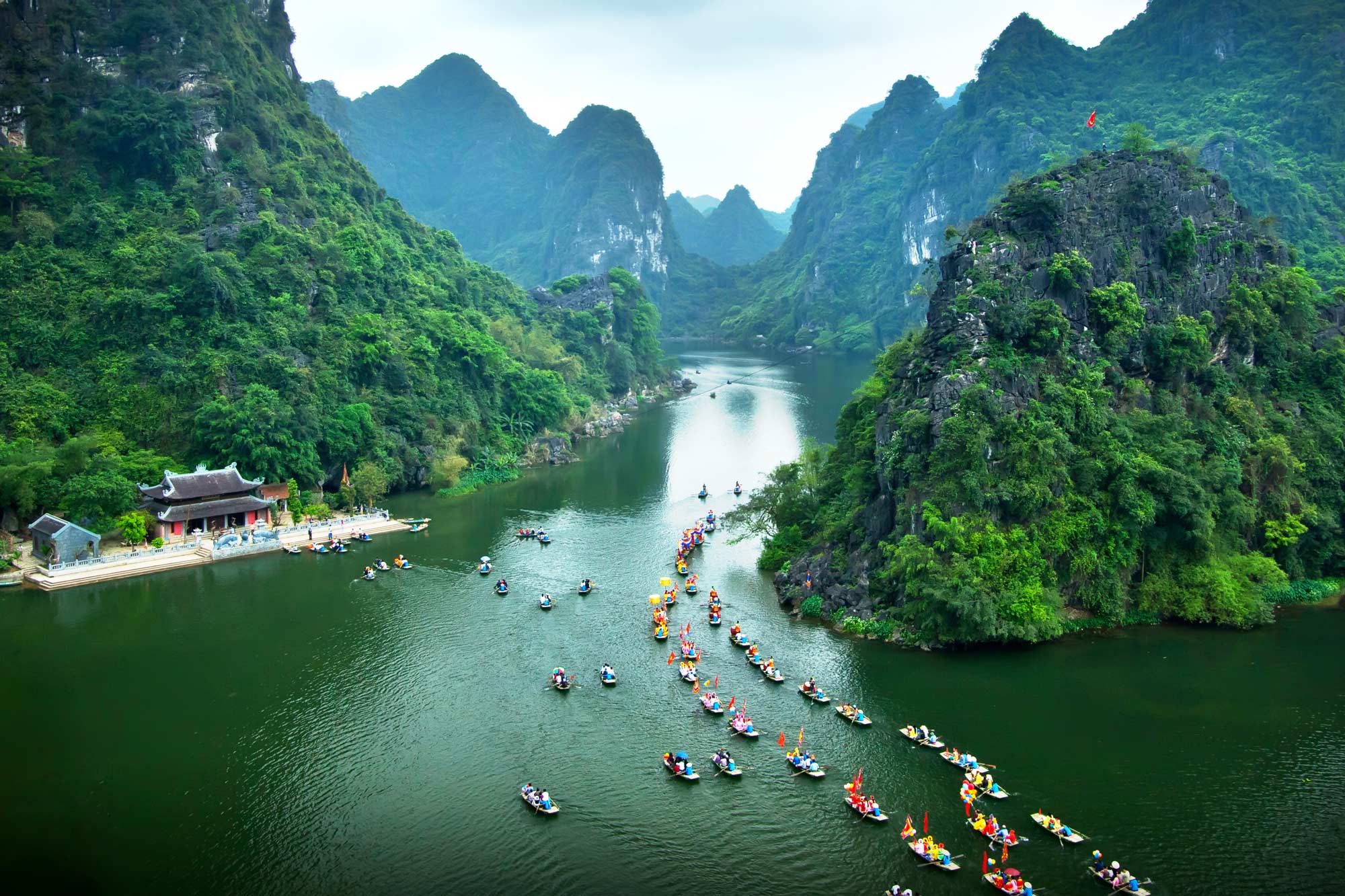 Vé máy bay giá rẻ tháng 2