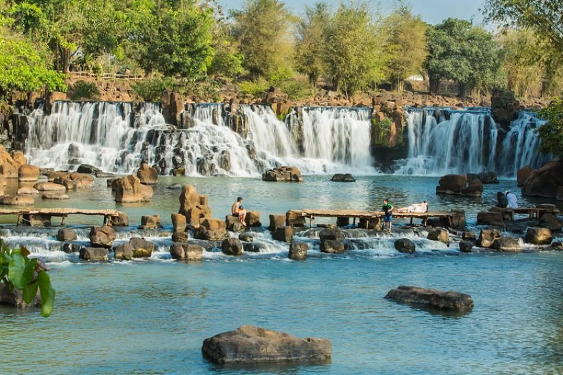 Thác Giang Điền, nơi hòa mình vào thiên nhiên, tận hưởng những phút giây thư giãn giữa dòng nước