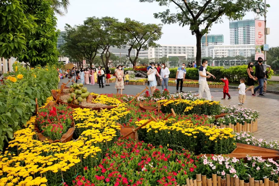 Không khí Tết tràn ngập trên các nẻo đường của thành phố Tuy Hòa