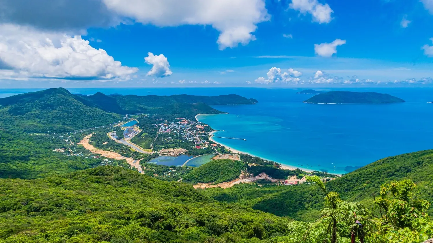 Du lịch Côn Đảo, hòn đảo của nắng, gió và ký ức  