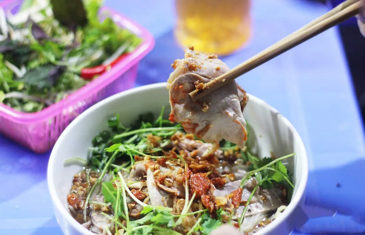 Phở chua Hà Giang có vị chua dịu, ngọt thanh.