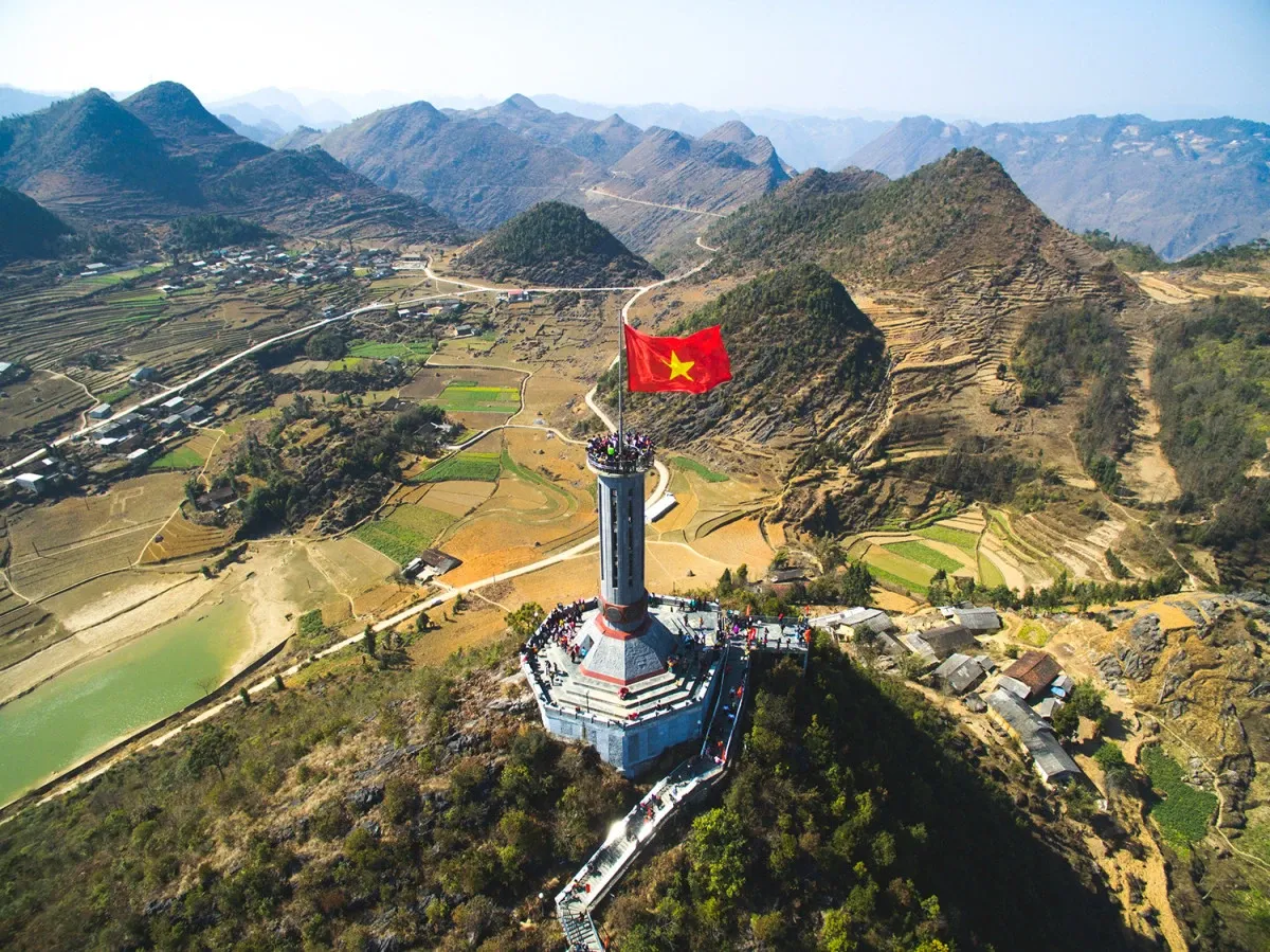 Cột cờ Lũng Cú – Trái tim cực Bắc