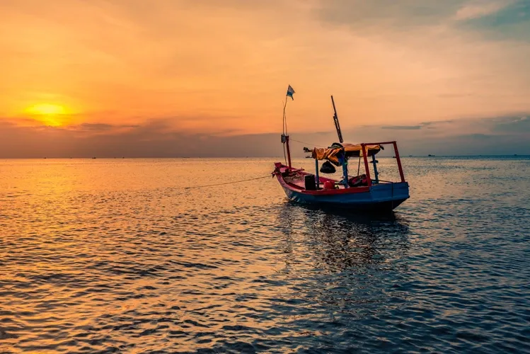 Địa điểm ngắm hoàng hôm tuyệt đẹp tại Bãi Trường
