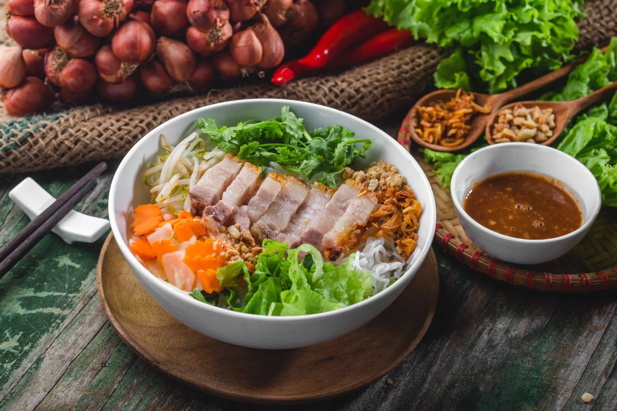 Bún mắm mang hương vị đặc biệt khiến ai đã nếm thử là sẽ khó quên